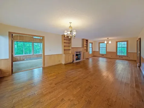 16220 Hayes Avenue Carver MN 55315