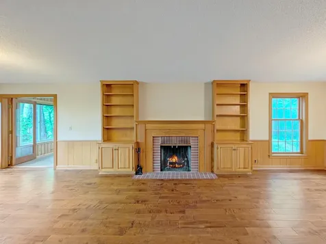 16220 Hayes Avenue Carver MN 55315
