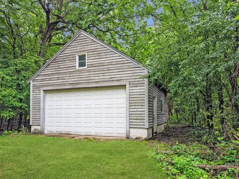 16220 Hayes Avenue Carver MN 55315