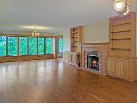 16220 Hayes Avenue Carver MN 55315