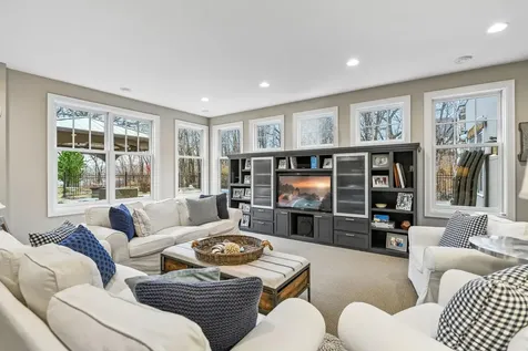 3601 Lerive Way Chaska MN 55318