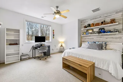 3601 Lerive Way Chaska MN 55318