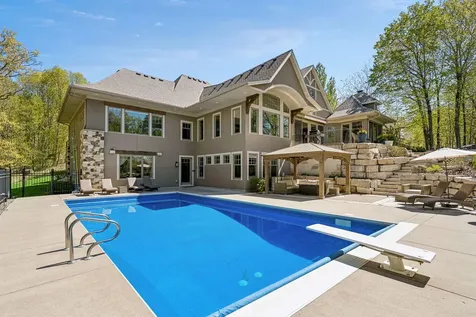 3601 Lerive Way Chaska MN 55318