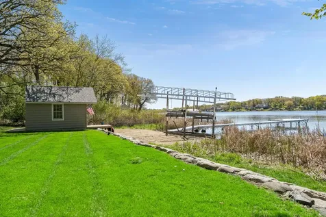 3601 Lerive Way Chaska MN 55318