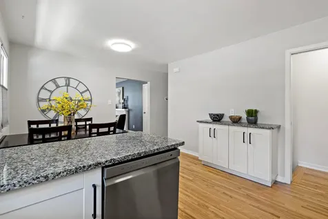 1389 Prior Avenue S Saint Paul MN 55116