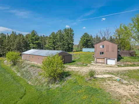 S3565 Rooster Ridge Lane Fountain City WI 54629
