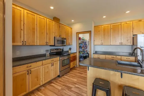 S3565 Rooster Ridge Lane Fountain City WI 54629