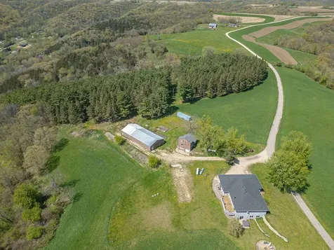 S3565 Rooster Ridge Lane Fountain City WI 54629
