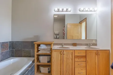 S3565 Rooster Ridge Lane Fountain City WI 54629