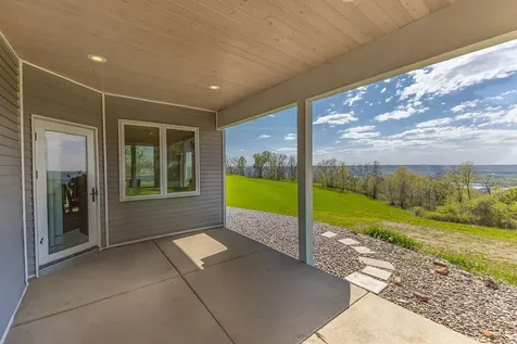 S3565 Rooster Ridge Lane Fountain City WI 54629