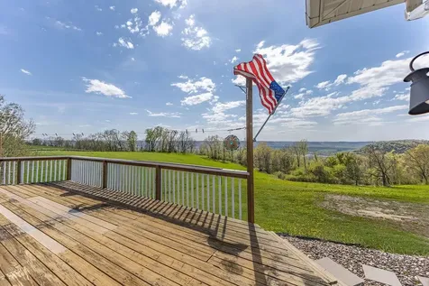 S3565 Rooster Ridge Lane Fountain City WI 54629