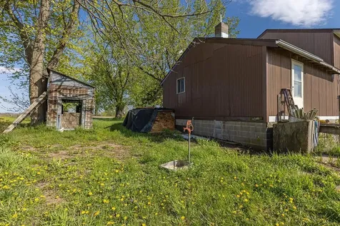 S3565 Rooster Ridge Lane Fountain City WI 54629