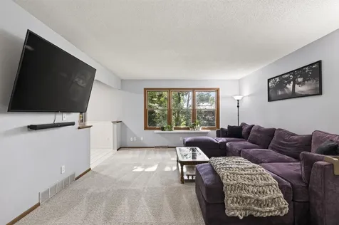 1310 Woods Circle Buffalo MN 55313