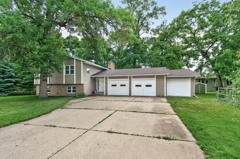 1310 Woods Circle Buffalo MN 55313