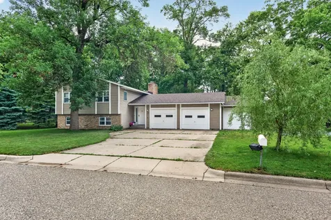 1310 Woods Circle Buffalo MN 55313