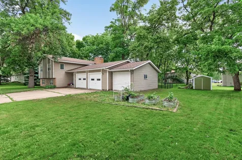 1310 Woods Circle Buffalo MN 55313