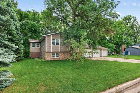 1310 Woods Circle Buffalo MN 55313