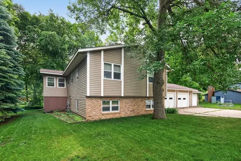 1310 Woods Circle Buffalo MN 55313