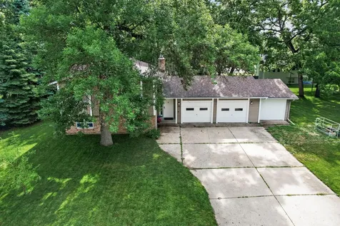 1310 Woods Circle Buffalo MN 55313