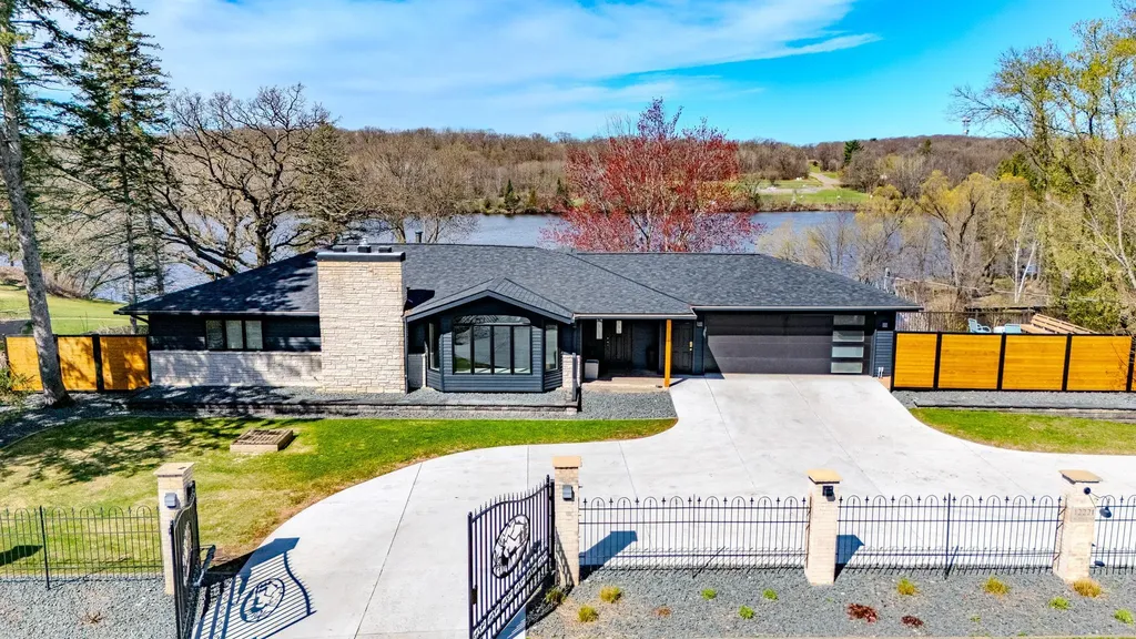 12221 Hillton Road Little Falls MN 56345