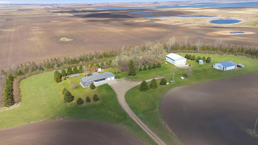5083 104th Avenue SE Litchville ND 58461