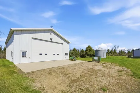 5083 104th Avenue SE Litchville ND 58461