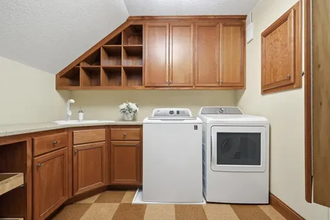 270 North Shore Drive W Orono MN 55364