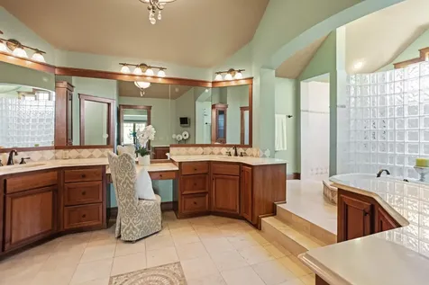 270 North Shore Drive W Orono MN 55364