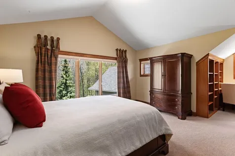 270 North Shore Drive W Orono MN 55364