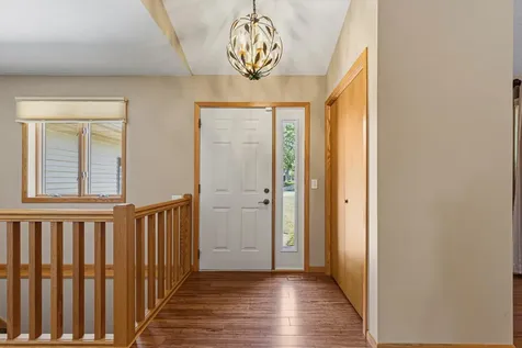 9327 Hillside Trail S Cottage Grove MN 55016