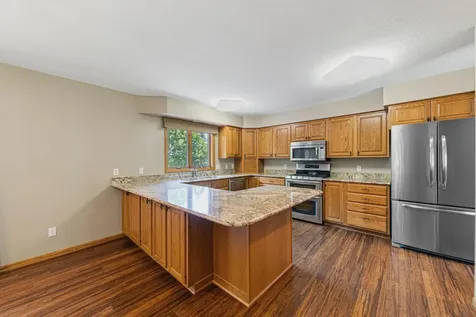 9327 Hillside Trail S Cottage Grove MN 55016
