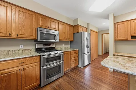 9327 Hillside Trail S Cottage Grove MN 55016