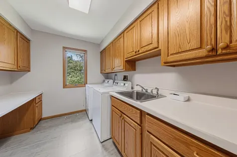 9327 Hillside Trail S Cottage Grove MN 55016