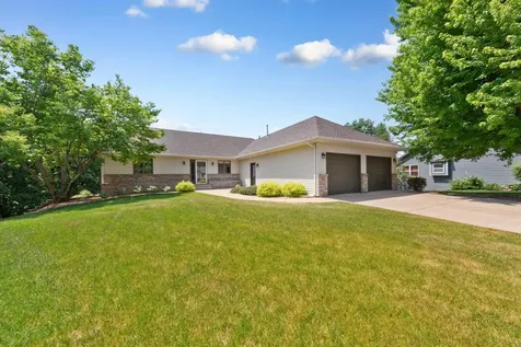 9327 Hillside Trail S Cottage Grove MN 55016