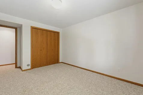 9327 Hillside Trail S Cottage Grove MN 55016