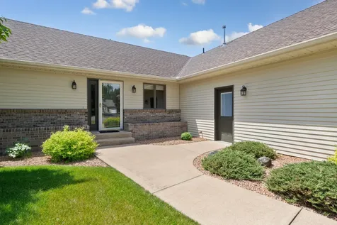 9327 Hillside Trail S Cottage Grove MN 55016