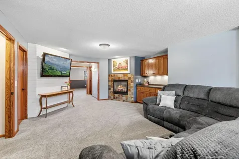 11614 Laketowne View Albertville MN 55301