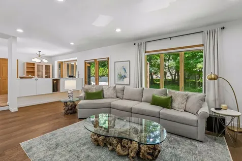 1570 Creek Run Trail Excelsior MN 55331