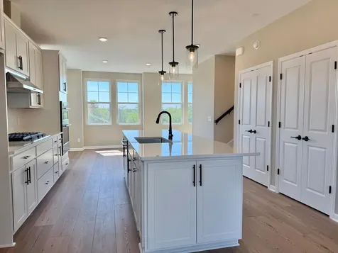856 Woodlawn Avenue Saint Paul MN 55116