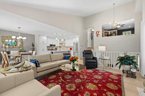 2284 Sherwood Court Minnetonka MN 55305