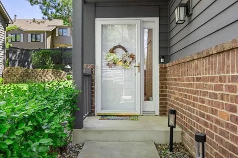2284 Sherwood Court Minnetonka MN 55305