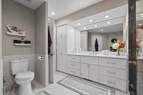 2284 Sherwood Court Minnetonka MN 55305