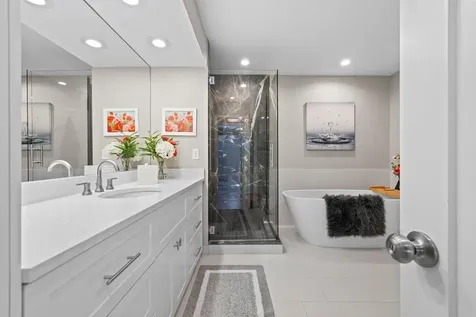 2284 Sherwood Court Minnetonka MN 55305