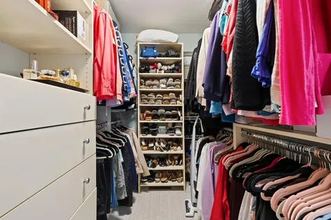 2284 Sherwood Court Minnetonka MN 55305