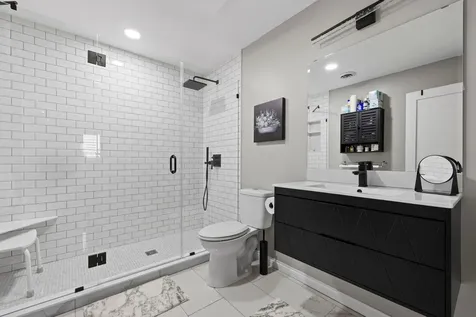 2284 Sherwood Court Minnetonka MN 55305