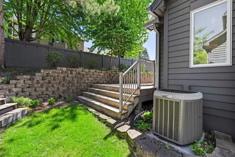 2284 Sherwood Court Minnetonka MN 55305