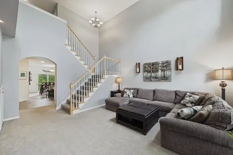 9728 Belmont Lane Eden Prairie MN 55347