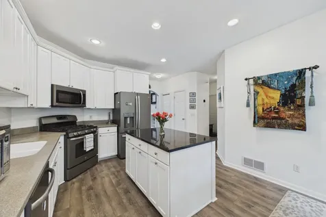 9728 Belmont Lane Eden Prairie MN 55347