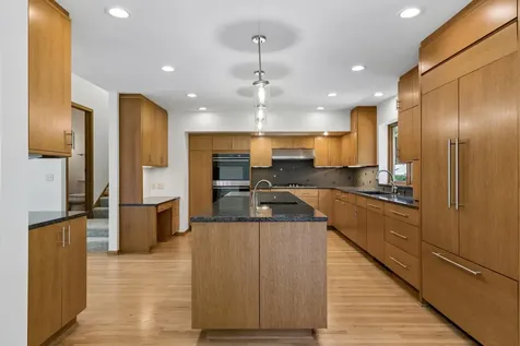 5931 Creek Point Minnetonka MN 55345