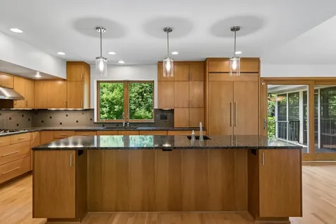 5931 Creek Point Minnetonka MN 55345